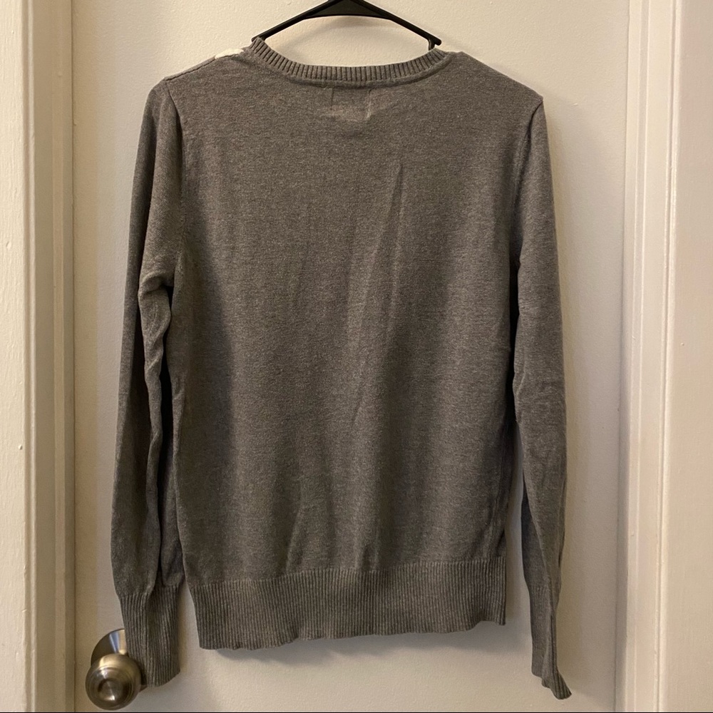 St John’s Bay Women’s V-Neck Sweater - Picture 2 of 3